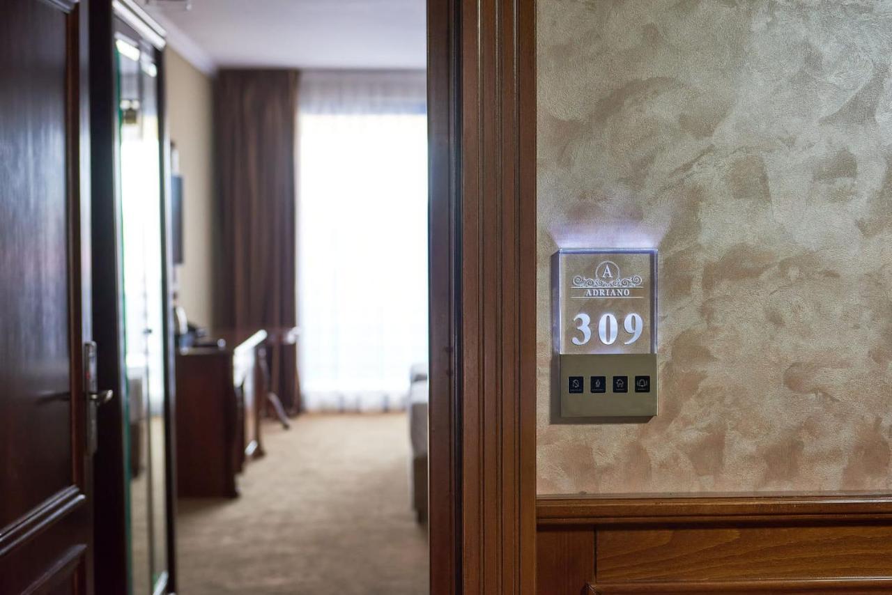 Hotel Adriano Braila Exterior photo