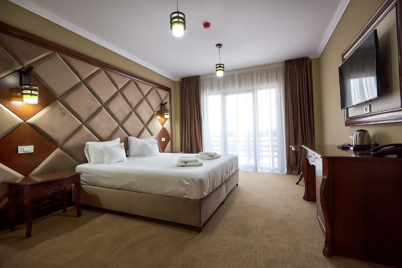 Hotel Adriano Braila Exterior photo