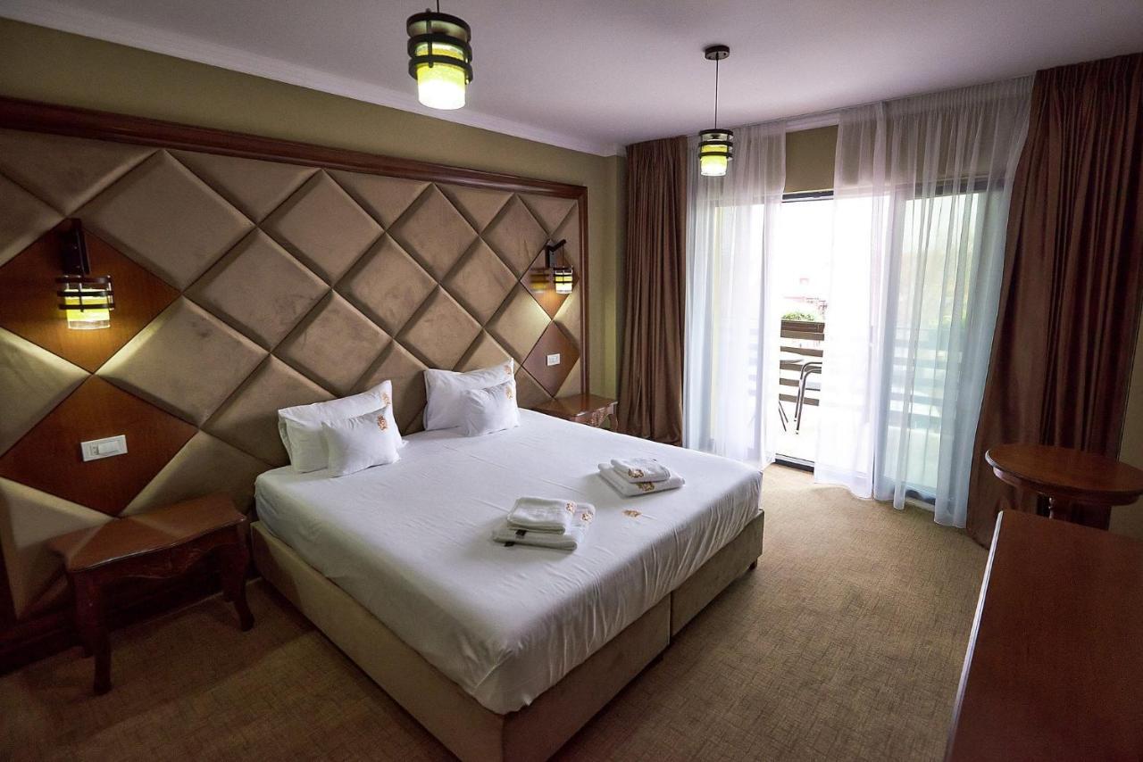 Hotel Adriano Braila Exterior photo