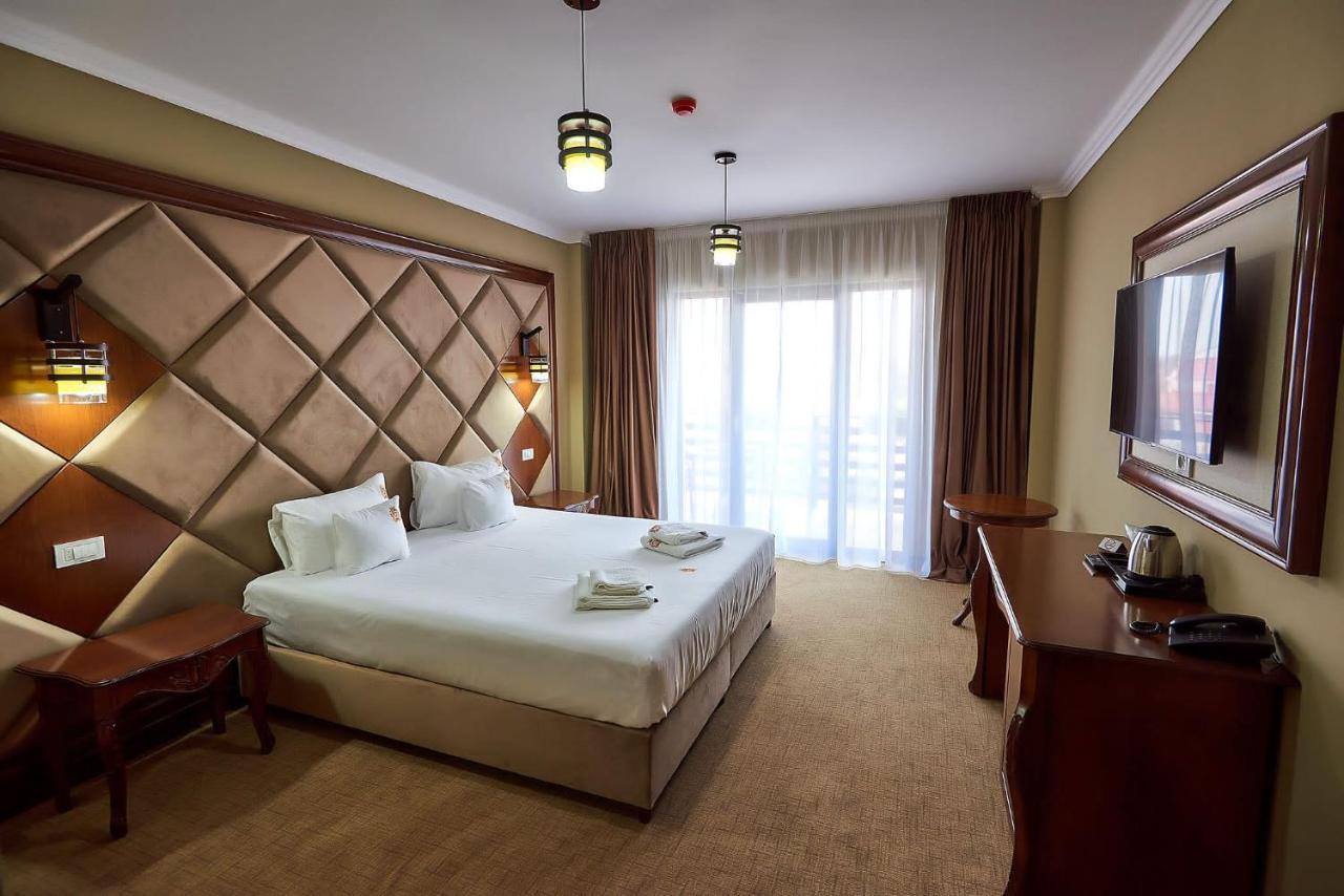 Hotel Adriano Braila Exterior photo
