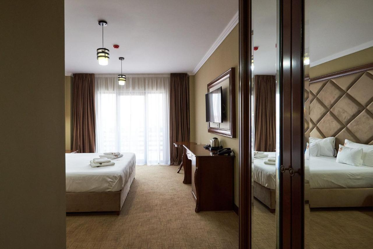 Hotel Adriano Braila Exterior photo