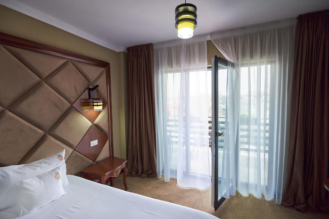 Hotel Adriano Braila Exterior photo